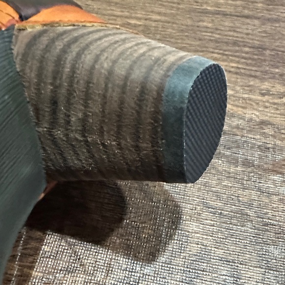 L'ATISTE Bardot Pieced Leather Oxford Pumps NWOT - Picture 14 of 15